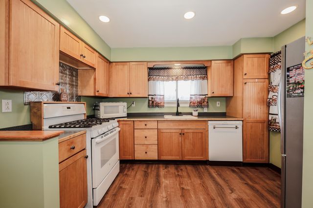 7 Grenier Boulevard, Londonderry, NH 03053