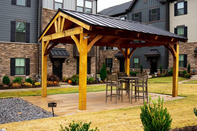 17 Rollins Avenue, Greenville, SC 29607