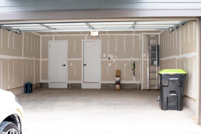 17 Rollins Avenue, Greenville, SC 29607