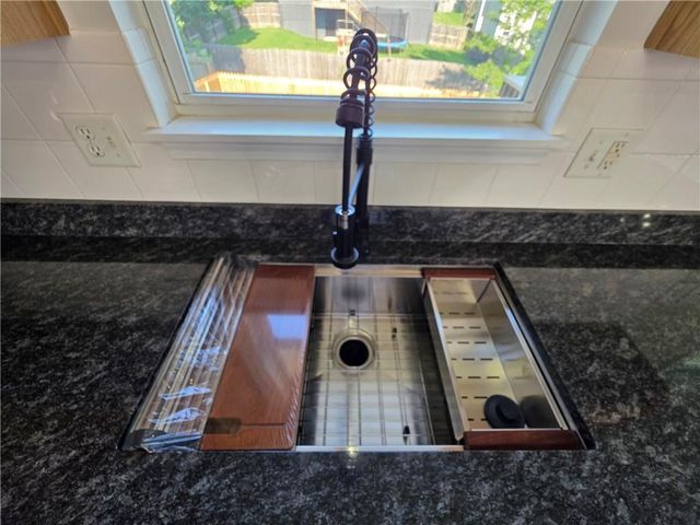 17141 Jessica Street, Gardner, KS 66030