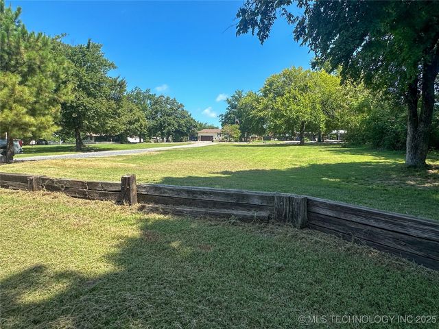 129 Country Aire, Mcalester, OK 74501