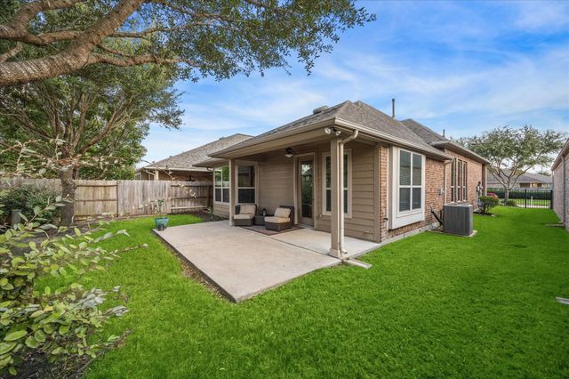 27006 Walker Retreat Lane, Katy, TX 77494