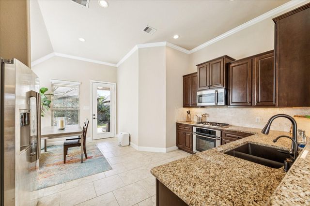 27006 Walker Retreat Lane, Katy, TX 77494