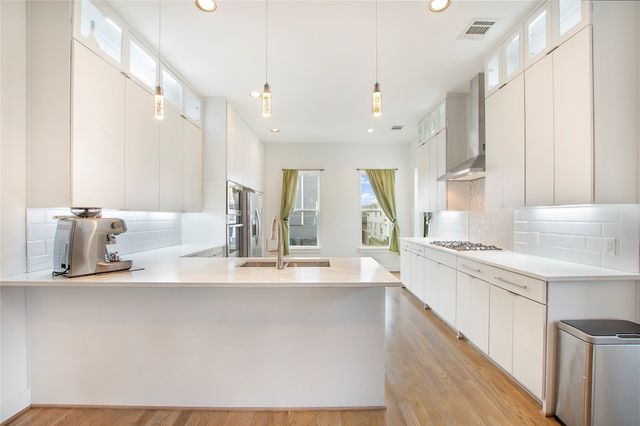 4634 Virginia Avenue, Dallas, TX 75204