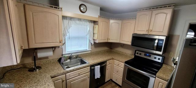 832 EVANSON RD, Hockessin, DE 19707