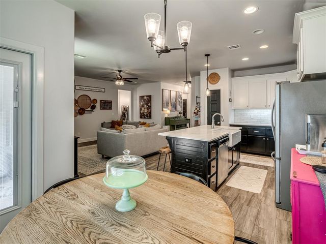 300 Mountain Laurel Way, Noble, OK 73068