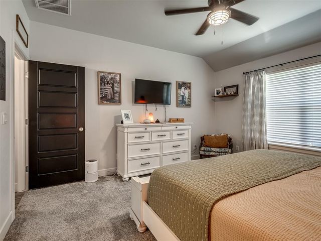 300 Mountain Laurel Way, Noble, OK 73068