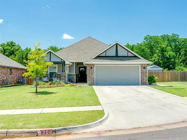 300 Mountain Laurel Way, Noble, OK 73068