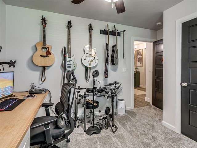 300 Mountain Laurel Way, Noble, OK 73068