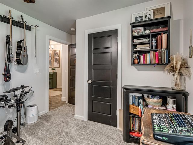 300 Mountain Laurel Way, Noble, OK 73068