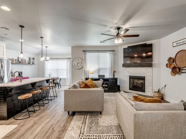 300 Mountain Laurel Way, Noble, OK 73068