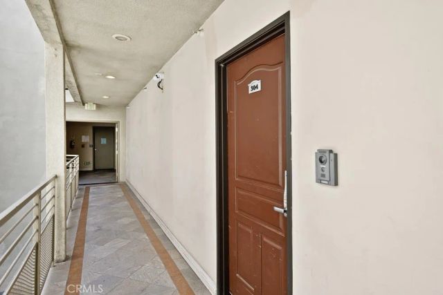 908 S Ardmore Avenue 304, Los Angeles, CA 90006
