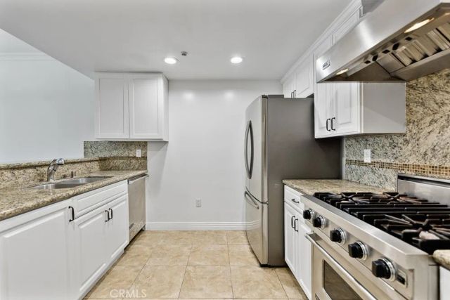 908 S Ardmore Avenue 304, Los Angeles, CA 90006