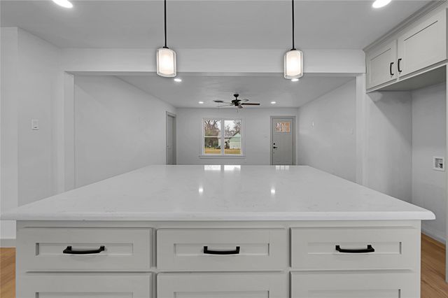 214 N Avenue P, Clifton, TX 76634