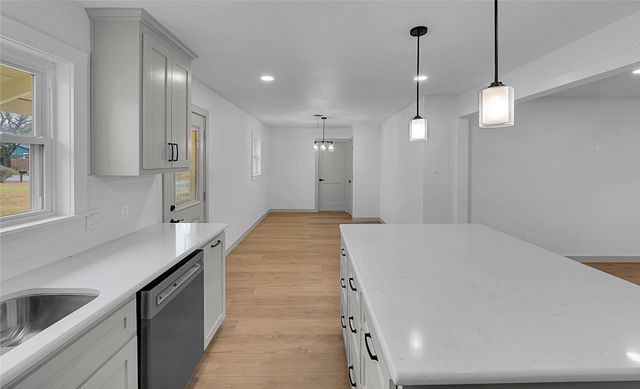 214 N Avenue P, Clifton, TX 76634