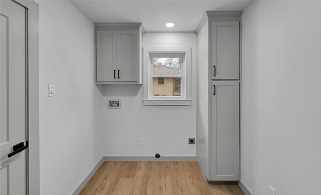 214 N Avenue P, Clifton, TX 76634