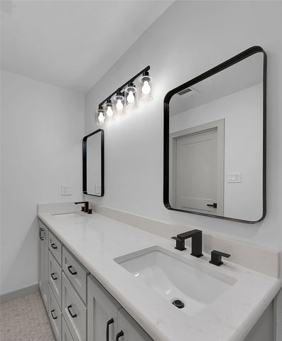 214 N Avenue P, Clifton, TX 76634