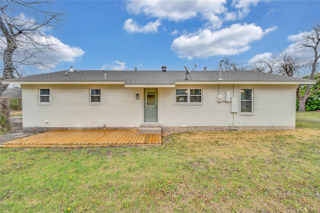 214 N Avenue P, Clifton, TX 76634