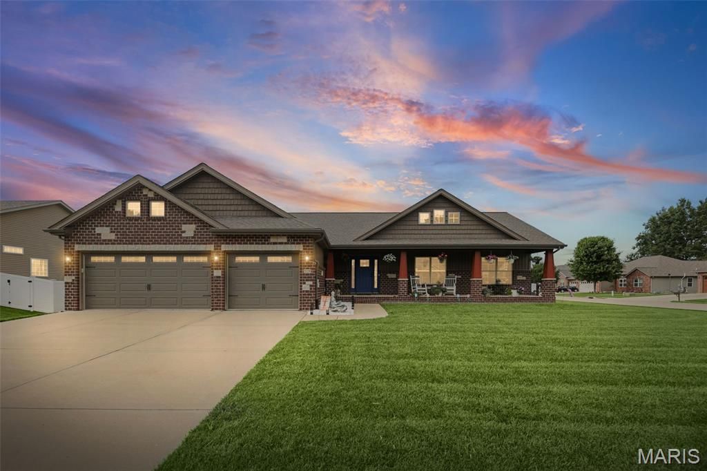 519 Glendale Drive, Troy, IL 62294
