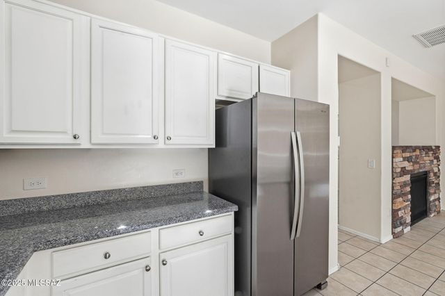 207 W Calle Matraca, Sahuarita, AZ 85629