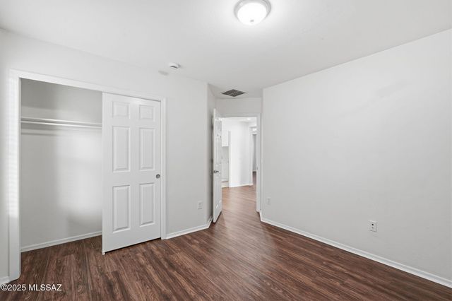 207 W Calle Matraca, Sahuarita, AZ 85629