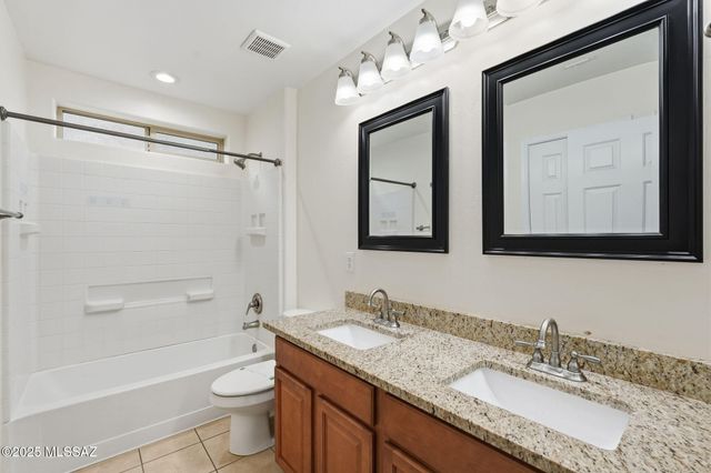 207 W Calle Matraca, Sahuarita, AZ 85629