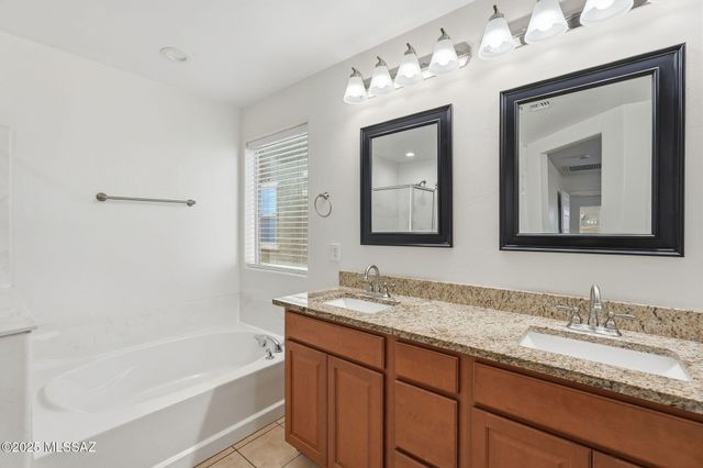 207 W Calle Matraca, Sahuarita, AZ 85629