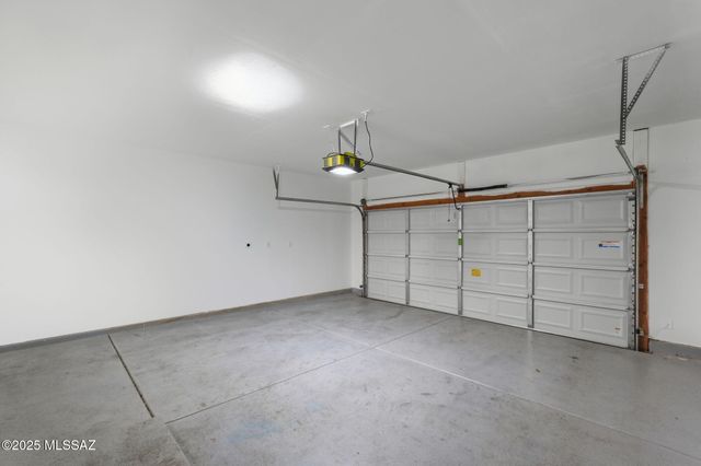 207 W Calle Matraca, Sahuarita, AZ 85629