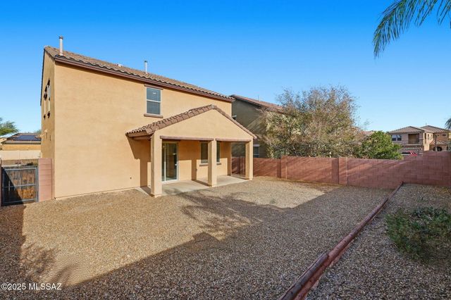 207 W Calle Matraca, Sahuarita, AZ 85629