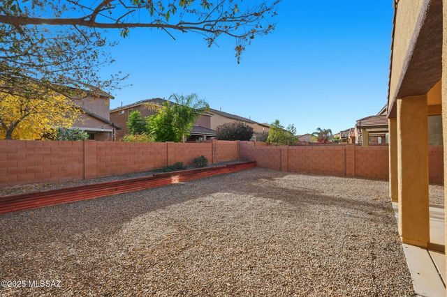 207 W Calle Matraca, Sahuarita, AZ 85629