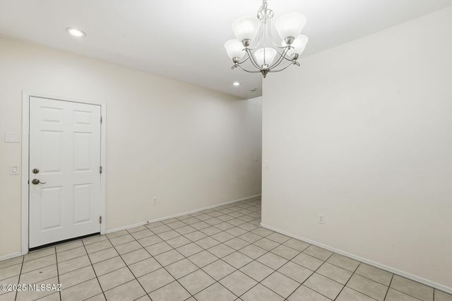 207 W Calle Matraca, Sahuarita, AZ 85629