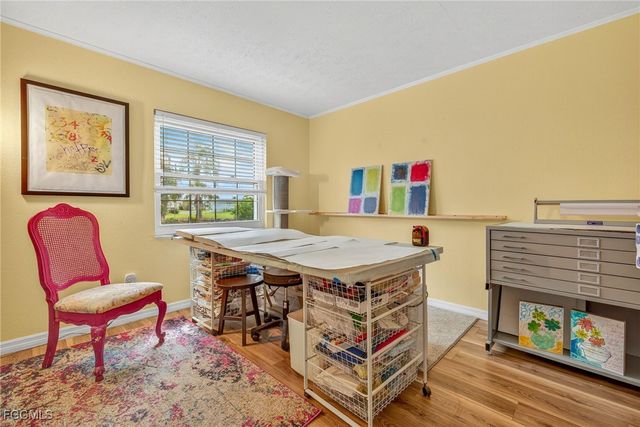 7025 New Post DR 4, North Fort Myers, FL 33917