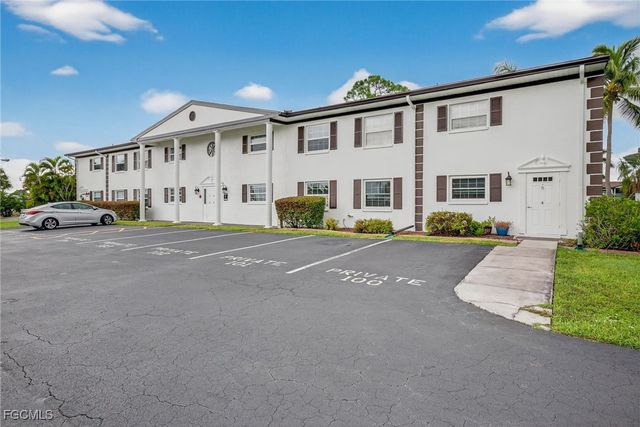 7025 New Post DR 4, North Fort Myers, FL 33917