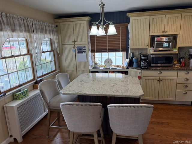 818 12th Street, West Babylon, NY 11704