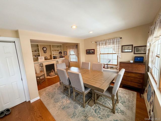 818 12th Street, West Babylon, NY 11704