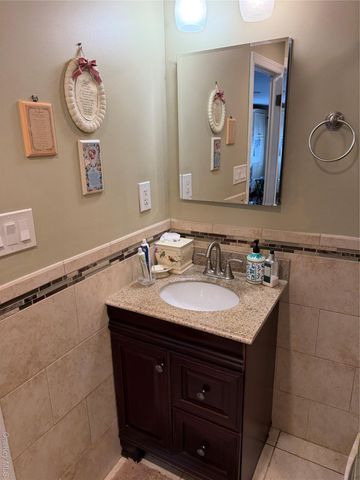 818 12th Street, West Babylon, NY 11704