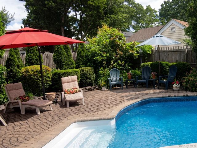 818 12th Street, West Babylon, NY 11704