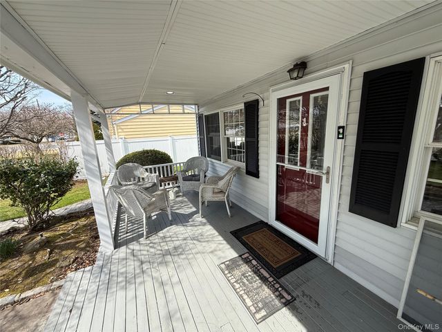 818 12th Street, West Babylon, NY 11704