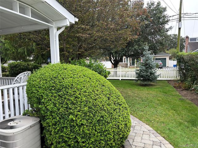 818 12th Street, West Babylon, NY 11704