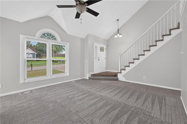 6529 NW Hidden Valley Road, Kansas City, MO 64152