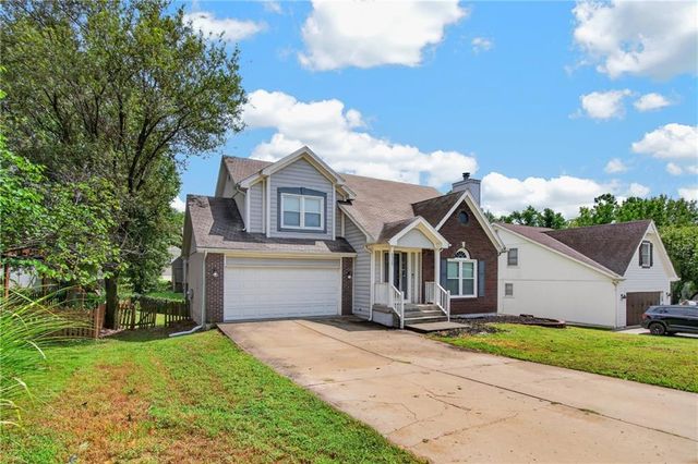 6529 NW Hidden Valley Road, Kansas City, MO 64152