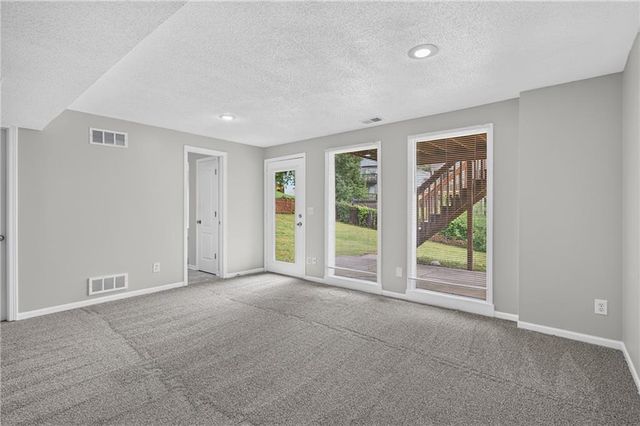 6529 NW Hidden Valley Road, Kansas City, MO 64152