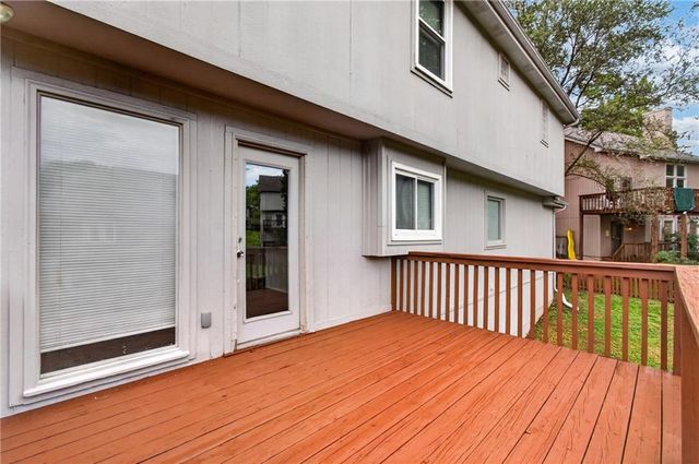 6529 NW Hidden Valley Road, Kansas City, MO 64152