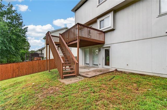 6529 NW Hidden Valley Road, Kansas City, MO 64152