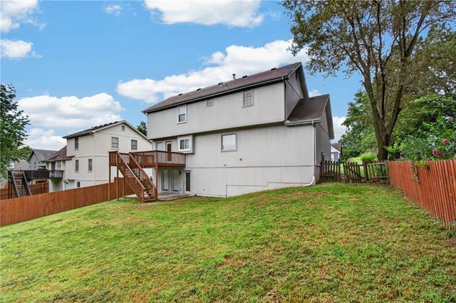 6529 NW Hidden Valley Road, Kansas City, MO 64152
