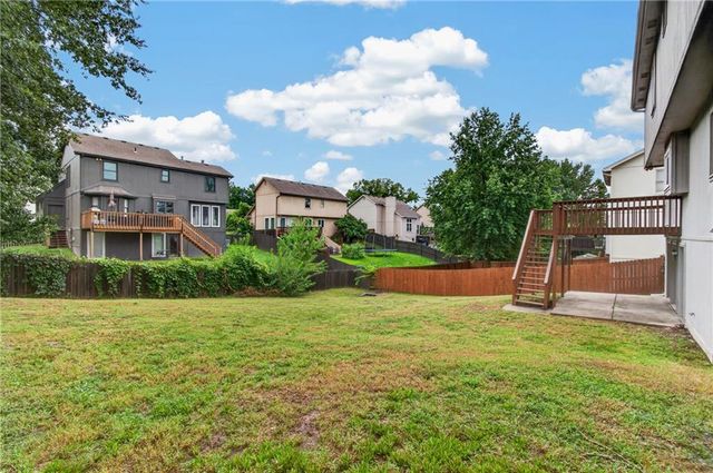 6529 NW Hidden Valley Road, Kansas City, MO 64152