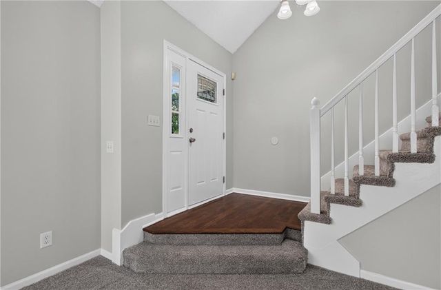 6529 NW Hidden Valley Road, Kansas City, MO 64152