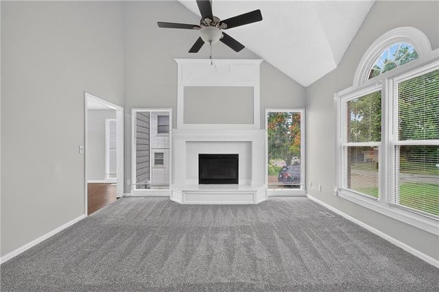 6529 NW Hidden Valley Road, Kansas City, MO 64152