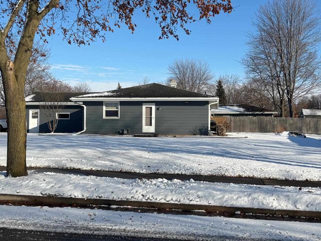 1905 MILLER LANE, Kaukauna, WI 54130