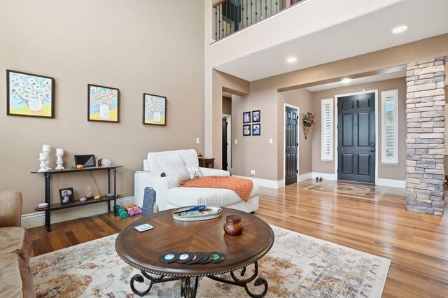 2618 Corral Way, Riverbank, CA 95367